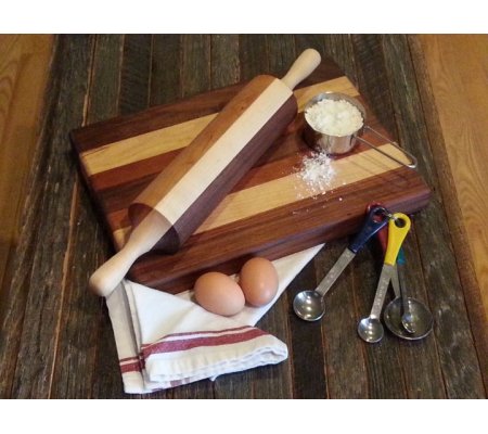 wooden rolling pin and cutting board